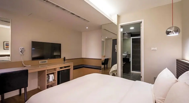 Номер Deluxe Royal Garden Hotel
