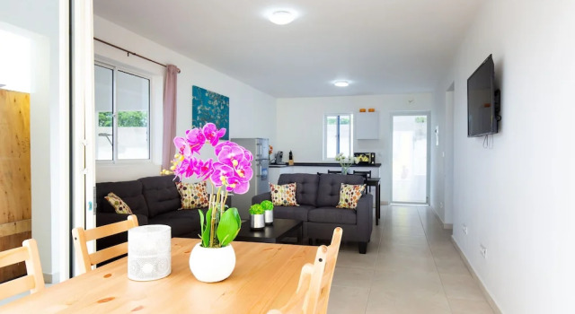 Luxury 2BR Apartment With Pool - Great Location