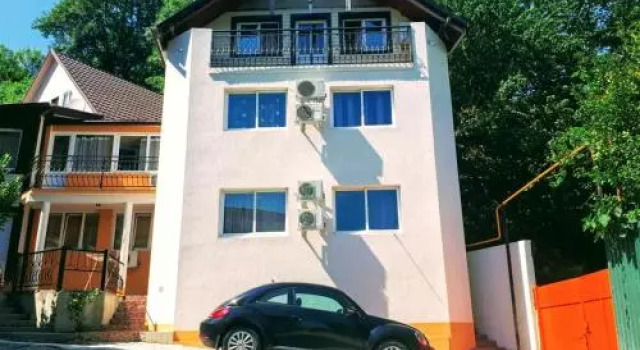 Guest house on Letnaya 2