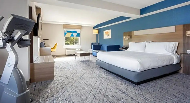 Люкс Holiday Inn Express & Suites Williamsburg by IHG