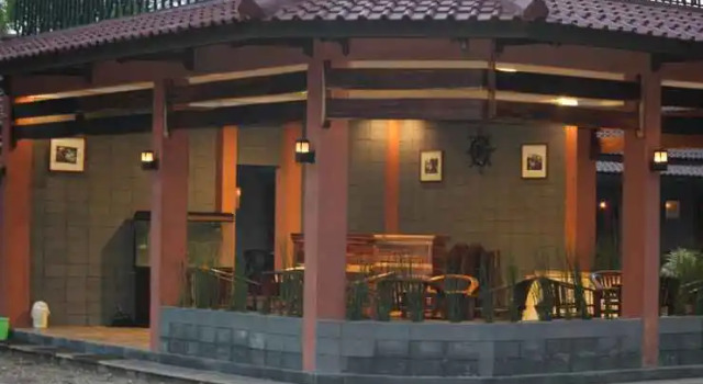 Amazon Bungalow & Cottages