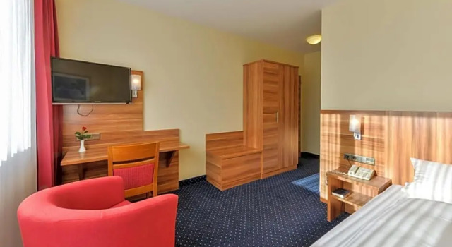 Hotel-Gasthof Rotes Roß, Varaa Hotelli Hotellit Baijeri pysäköinnillä, Pysäköinti
