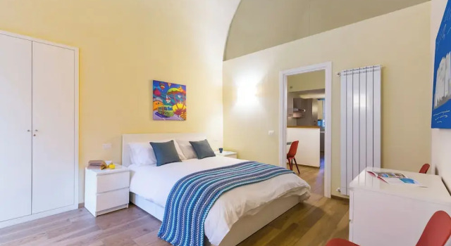 Apartment in the Heart of Nightlife, Забронировать Апартаменты/квартира Апартаменты Неаполя, рядом с Accademia di Belle Arti di Napoli, Апартаменты/квартира