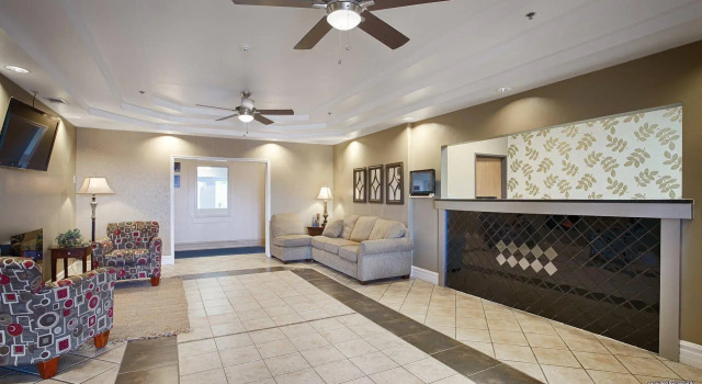 SureStay Plus Hotel by Best Western Topeka Northwest