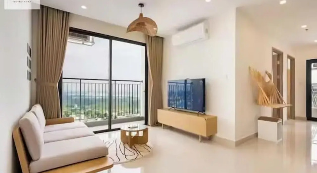 Апартаменты с 3 комнатами с балконом и с видом на город Vinhomes Grand Park Luxury Apartment