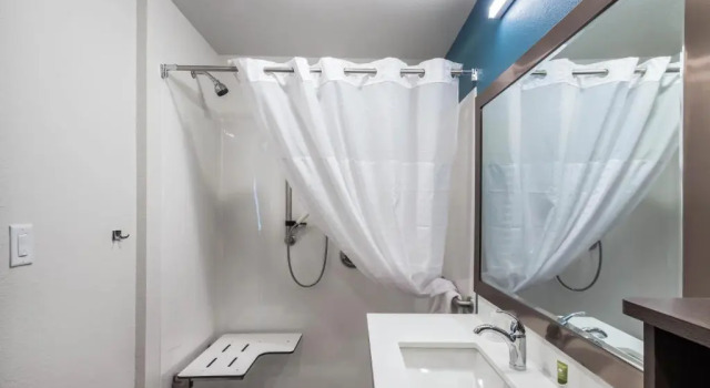 Двухместный номер Standard WoodSpring Suites Portland Vancouver