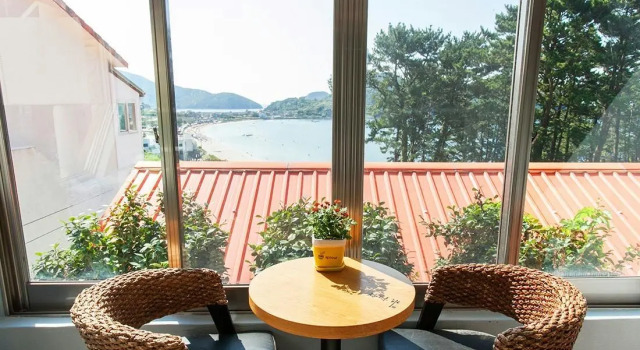 Geojae Oedo House Pension, Забронировать Отель Irun-myeon Кодже, рядом с Пляж Gujora