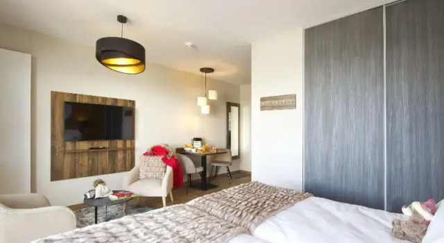 Двухместный номер Standard с балконом Hôtel et Spa l’Eclose by Odalys