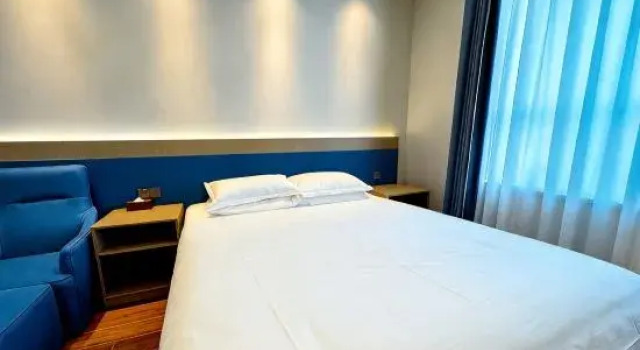 Люкс Business Kuanhou Boutique Hotel (Urumqi Corps No. 2 Middle School Fourth People's Hospital)