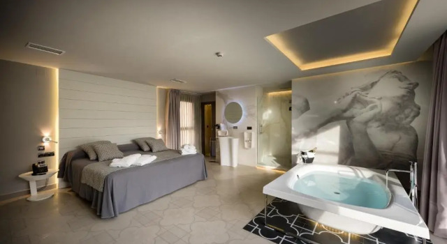 Hotel Spa Elia, Забронировать Курортный отель Отели Алькала-дель-Хукар с парковкой, рядом с Церковь Св. Андреса, Парковка