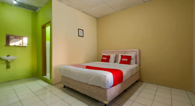 Deluxe double chambre Hotel Sido Langgeng Tawangmangu Mitra RedDoorz