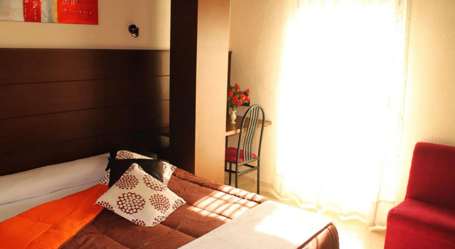 Hotel Navarro, Book Hotel Ciudad Real 