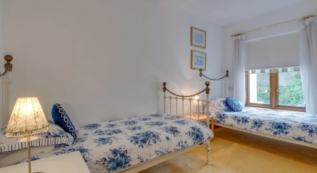 Wonderful Holiday Home With Beautiful Views and Sliding Doors to a Luxury Terrace, Забронировать Отель Сондерсфут 