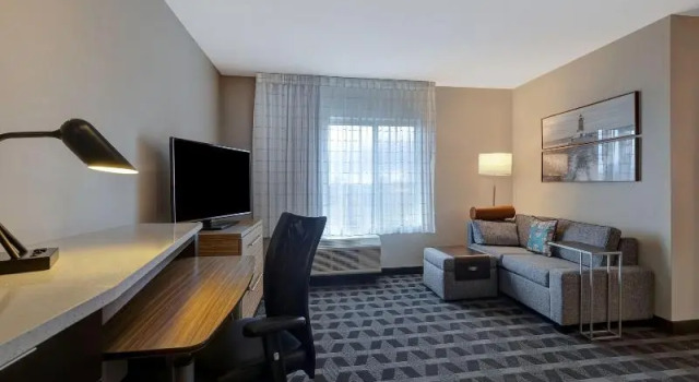 Двухместный люкс TownePlace Suites by Marriott Monroe