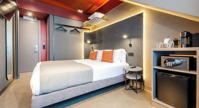 Номер Standard LX Arch Hotel