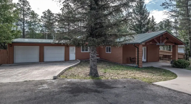Shady Pines by Ruidoso Vacation Rentals, Забронировать Отель Отели Руидозо с бассейном, рядом с Гольф-клуб «The Links at Sierra Blanca», Бассейн