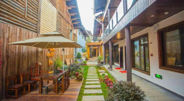 Muyun Courtyard, Prenota Hotel Hotel a Lijiang con parcheggio, Parcheggio