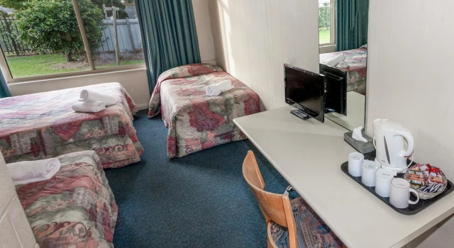 Четырёхместный номер Standard Moruya Waterfront Hotel Motel