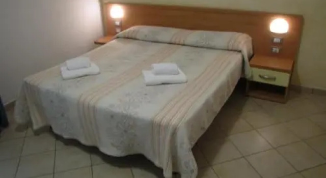 Residence Rosemary, Забронировать Отель Отели в центре Бренцоне-суль-Гарды, в центре