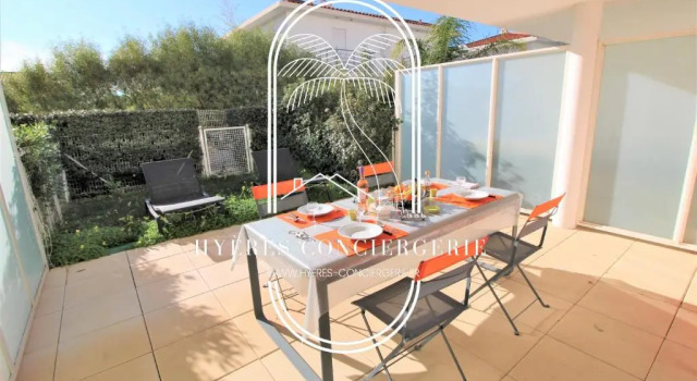 Апартаменты Au bout de la rue la Mer- T3 jardin/piscine PARKING/WIFI