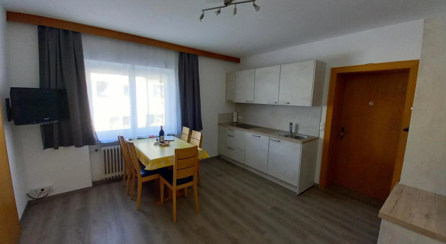 Haus Jirka, Забронировать Отель Наудерс Тироль, рядом с 2-кресельный подъемник Мюцкопф