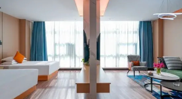 Suite Cloud Hotel Yining