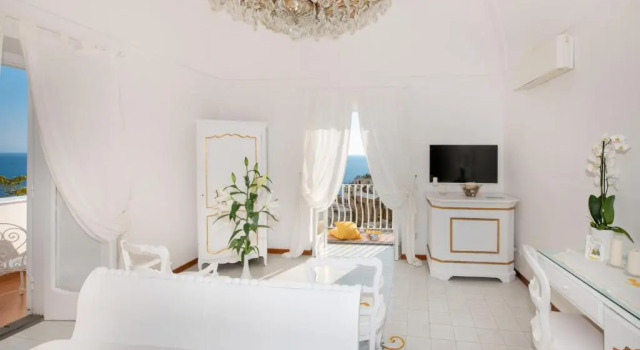Двухместный номер Deluxe с балконом и с видом на море Villa Yiara