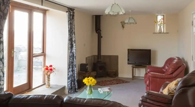 Merlin Cottages, Забронировать Дом для отпуска Лланфэр-ар-и-брин Южный Уэльс