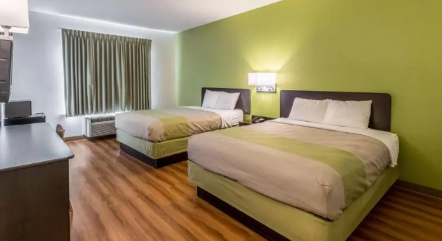 Четырёхместный номер Standard Motel 6-North Richland Hills, TX - Rufe Snow