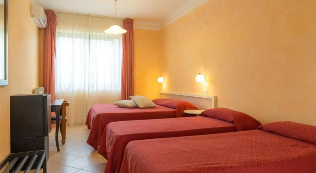 Четырёхместный номер Standard Hotel Villa Rita
