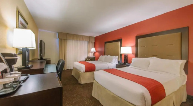 Четырёхместный номер Standard Hotel MTK Mount Kisco