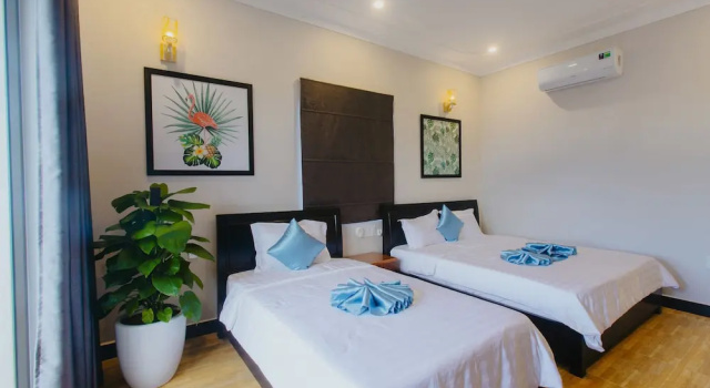 Трёхместный номер Deluxe с балконом и с видом на город Home River Villa