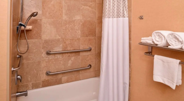 Одноместный люкс Hampton Inn by Hilton Lincoln