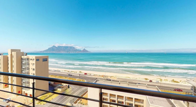 The Waves Crest Bloubergstrand