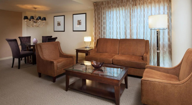 Sheraton Ontario Airport Hotel, Prenota Hotel Hotel a Ontario con parcheggio, Parcheggio