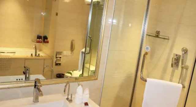 Номер Executive Jin Jiang Royal Palace Hotel