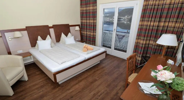 Двухместный номер Standard с балконом и с видом на озеро Flairhotel am Wörthersee