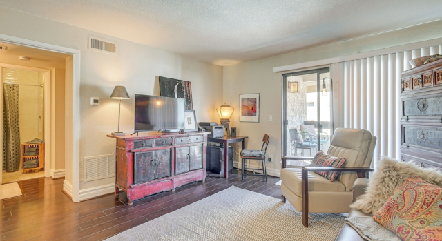 3 Mi to Camelback Mtn! Snowbird Escape w/ Pool, Забронировать Апартаменты/квартира Финикс 