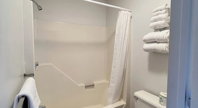 Номер Standard Island Pond Country Inn