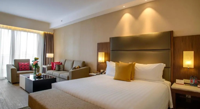 Двухместный полулюкс Crowne Plaza Nairobi Airport by IHG