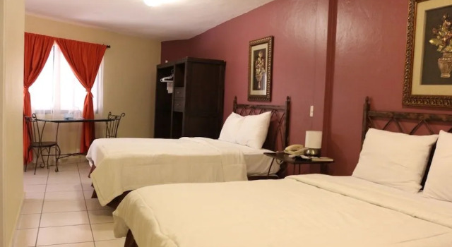 Dolphin Hotel