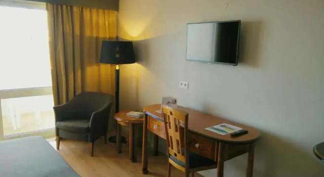 Двухместный номер Standard Golden Tulip Porto Gaia