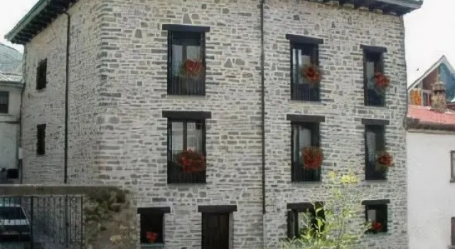 Apartamentos Casa Isabale, Book Apartment Biescas 