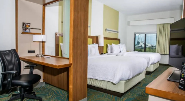 Четырёхместный люкс SpringHill Suites by Marriott Charleston Mount Pleasant