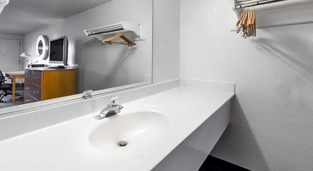 Люкс Superior Knights Inn Flint