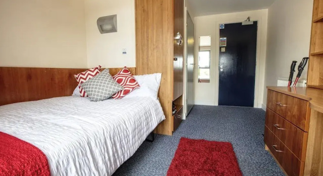 Seabraes Apartments and Rooms
