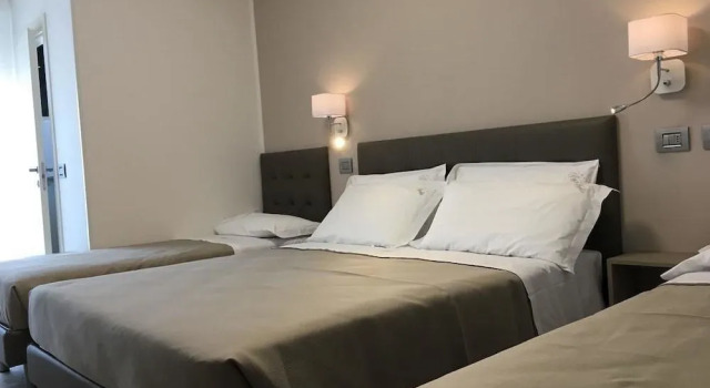 Hotel Novella, Забронировать Отель Отели в центре Мизано-Адриатико, в центре