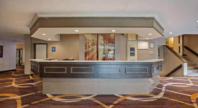 Кровать в общем номере Best Western Plus Otonabee Inn