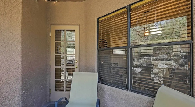 Tucson Desert Retreat w/ Pool + Hot Tub Access!, Забронировать Апартаменты/квартира Тусон штат Аризона