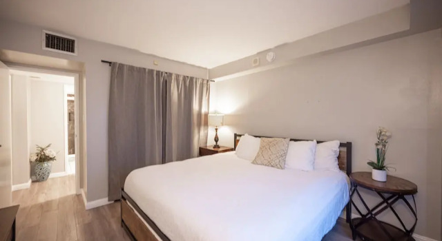 Апартаменты Superior Stay Together Suites 2BD2B Apartment